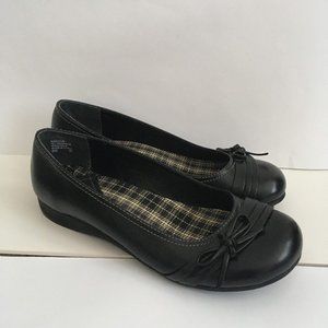 Mudd size 6 black wedge new in box